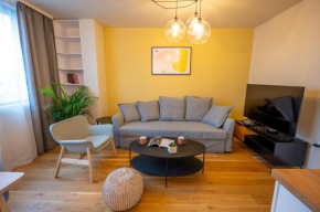 Design 1BDR Apartment near City Center